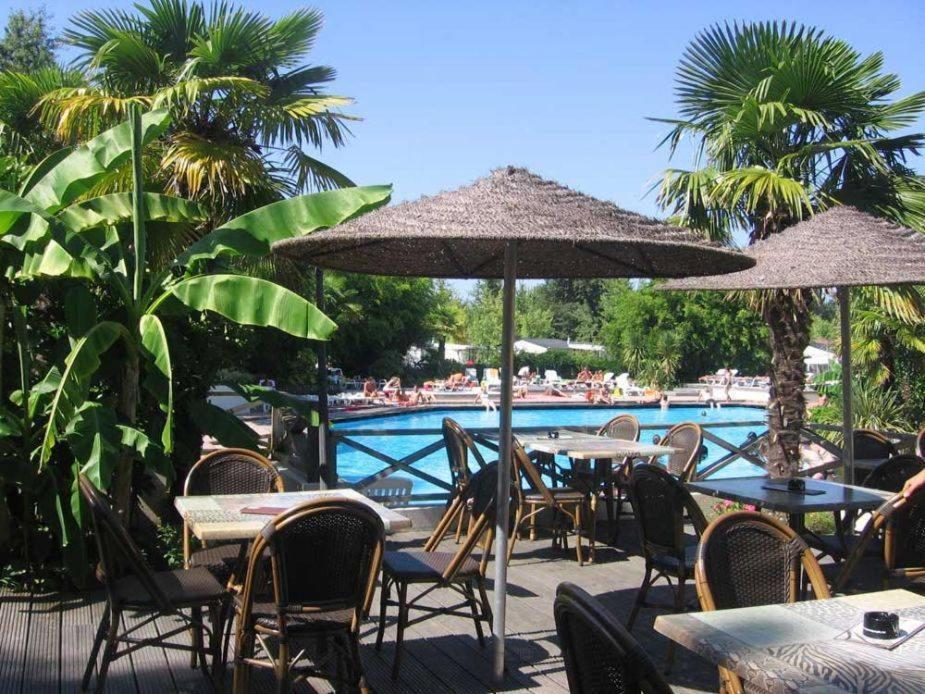 Kampaoh Mezos Hotel Exterior photo